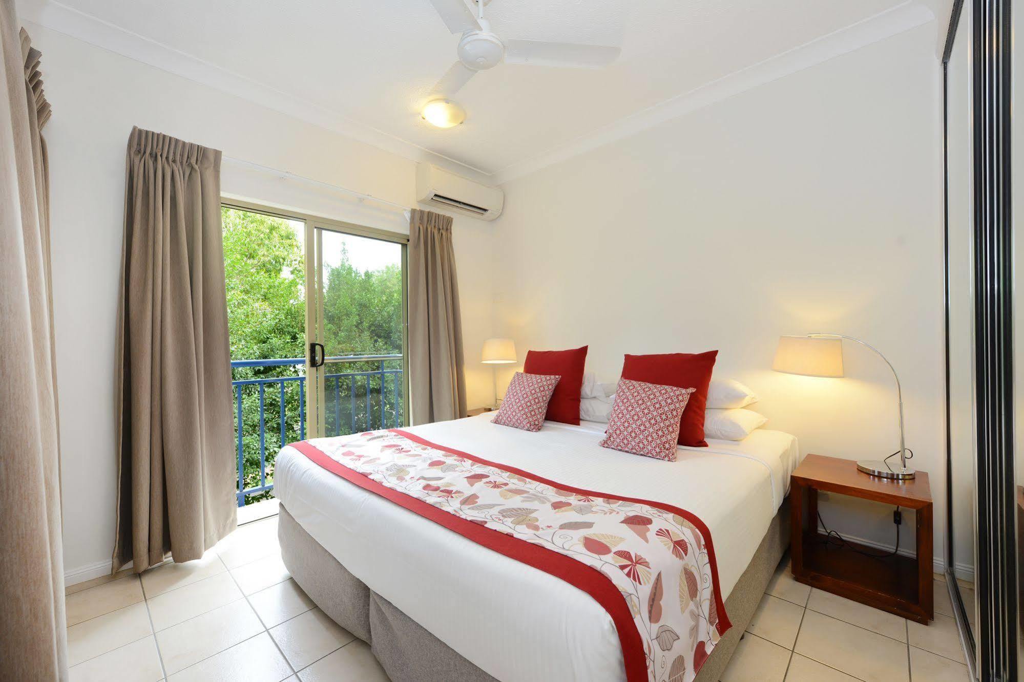 Central Plaza Port Douglas Esterno foto